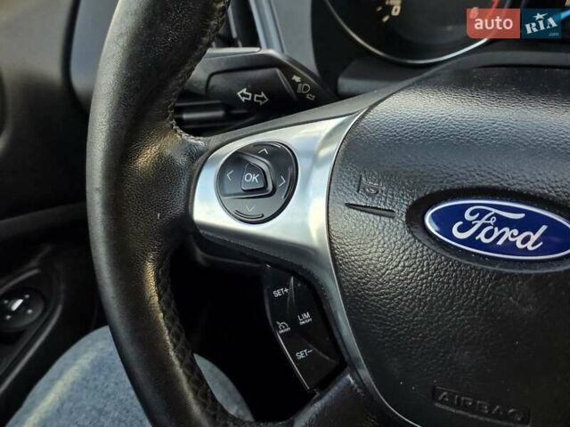 Форд Куга 2013 у Тернополі на Automoto.ua Сірий Форд Куга, об'ємом двигуна 2 л та пробігом 211 тис. км за 9999 $, фото 31 на Automoto.ua