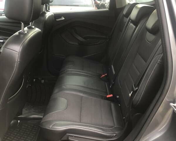 Форд Куга 2013 в Луцке на Automoto.ua Серый Форд Куга, объемом двигателя 2 л и пробегом 201 тыс. км за 14500 $, фото 10 на Automoto.ua