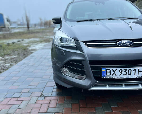Серый Форд Куга, объемом двигателя 2 л и пробегом 285 тыс. км за 12500 $, фото 5 на Automoto.ua