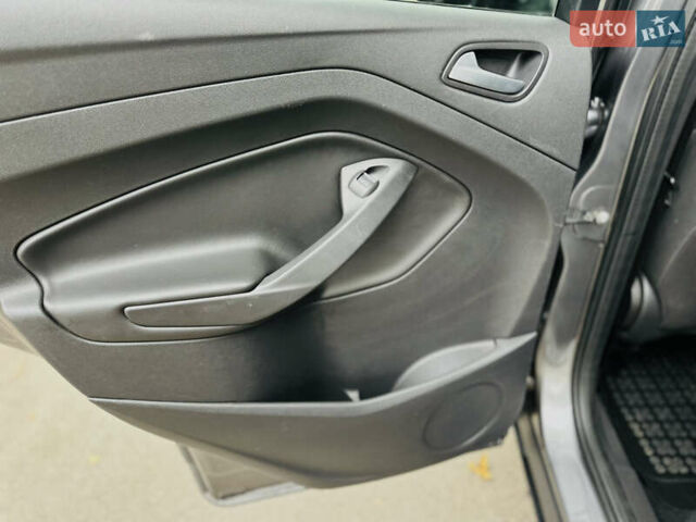 Серый Форд Куга, объемом двигателя 2 л и пробегом 187 тыс. км за 11500 $, фото 30 на Automoto.ua