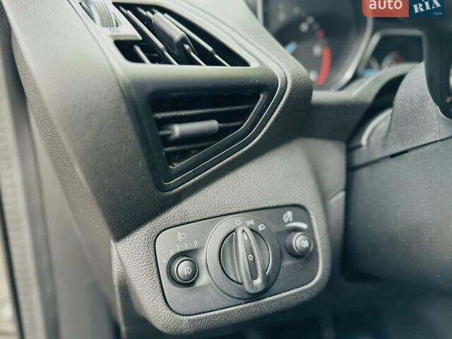 Серый Форд Куга, объемом двигателя 2 л и пробегом 187 тыс. км за 11500 $, фото 28 на Automoto.ua