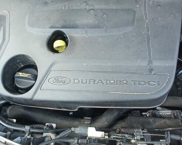 Серый Форд Куга, объемом двигателя 2 л и пробегом 207 тыс. км за 13500 $, фото 10 на Automoto.ua