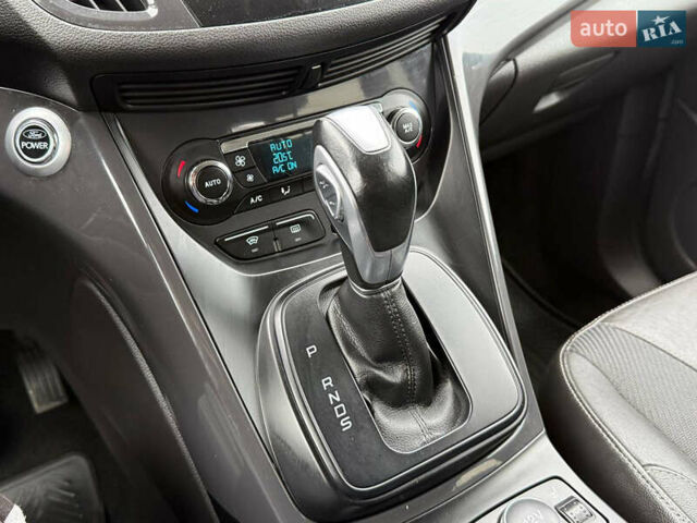 Сірий Форд Куга, об'ємом двигуна 2 л та пробігом 176 тис. км за 14500 $, фото 55 на Automoto.ua