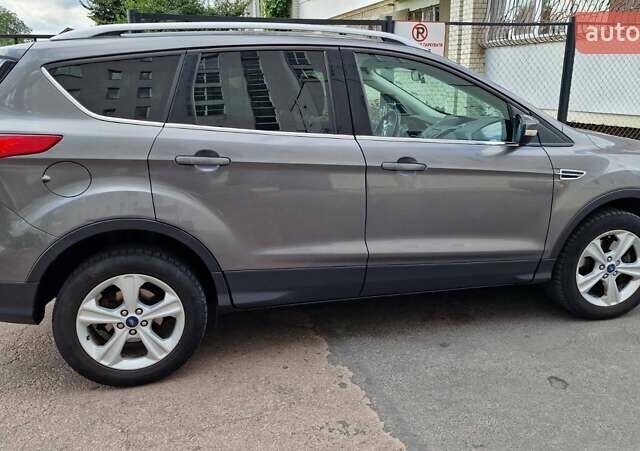 Серый Форд Куга, объемом двигателя 2 л и пробегом 154 тыс. км за 13000 $, фото 9 на Automoto.ua