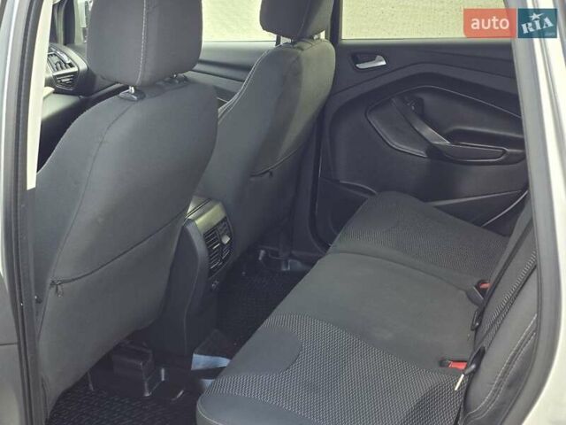 Форд Куга 2013 у Тернополі на Automoto.ua Сірий Форд Куга, об'ємом двигуна 2 л та пробігом 211 тис. км за 9999 $, фото 25 на Automoto.ua