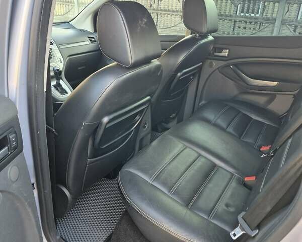 Сірий Форд Куга, об'ємом двигуна 2 л та пробігом 185 тис. км за 10500 $, фото 33 на Automoto.ua