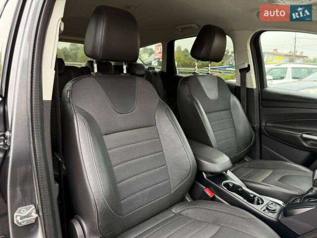 Серый Форд Куга, объемом двигателя 2 л и пробегом 176 тыс. км за 14500 $, фото 31 на Automoto.ua