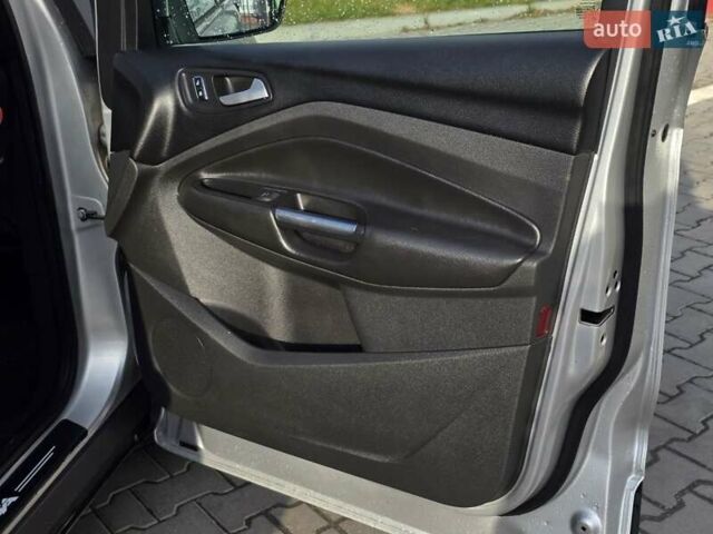 Форд Куга 2013 у Тернополі на Automoto.ua Сірий Форд Куга, об'ємом двигуна 2 л та пробігом 211 тис. км за 9999 $, фото 38 на Automoto.ua