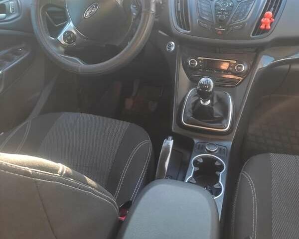 Серый Форд Куга, объемом двигателя 2 л и пробегом 275 тыс. км за 12900 $, фото 3 на Automoto.ua