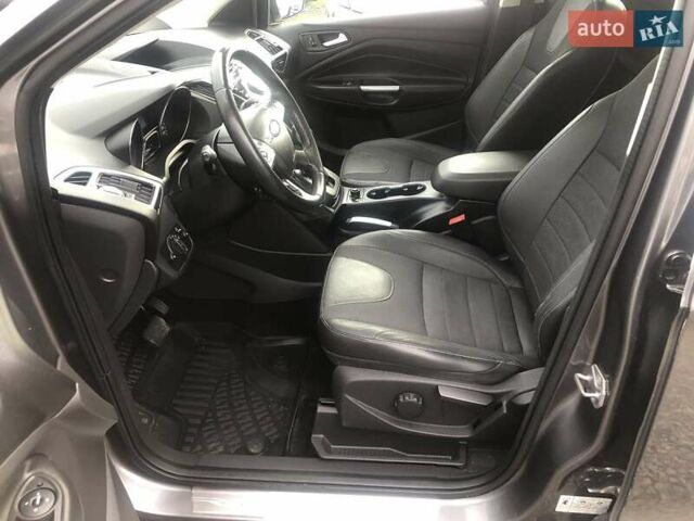 Форд Куга 2013 в Луцке на Automoto.ua Серый Форд Куга, объемом двигателя 2 л и пробегом 201 тыс. км за 14500 $, фото 12 на Automoto.ua