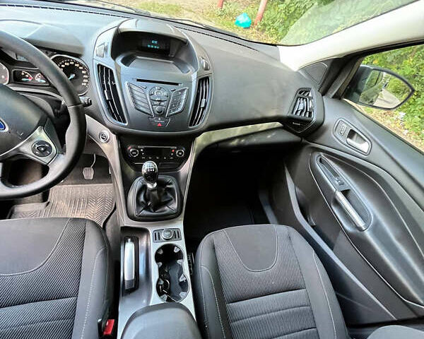 Серый Форд Куга, объемом двигателя 2 л и пробегом 172 тыс. км за 13000 $, фото 11 на Automoto.ua