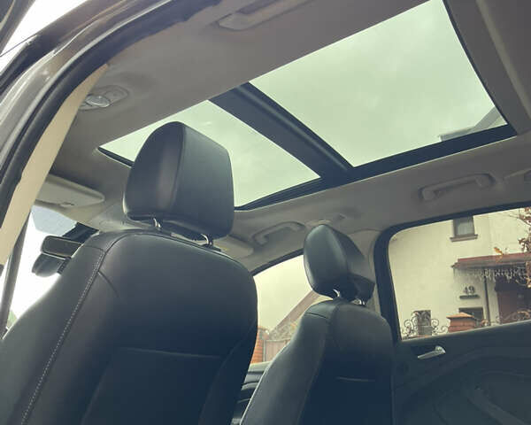 Серый Форд Куга, объемом двигателя 2 л и пробегом 209 тыс. км за 11700 $, фото 10 на Automoto.ua