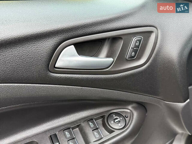 Сірий Форд Куга, об'ємом двигуна 2 л та пробігом 176 тис. км за 14500 $, фото 50 на Automoto.ua