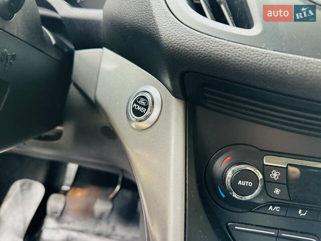 Серый Форд Куга, объемом двигателя 2 л и пробегом 187 тыс. км за 11500 $, фото 23 на Automoto.ua