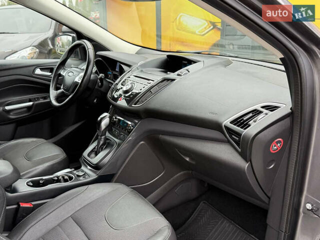 Сірий Форд Куга, об'ємом двигуна 2 л та пробігом 176 тис. км за 14500 $, фото 34 на Automoto.ua