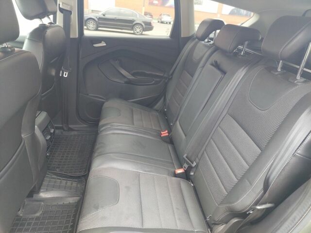 Серый Форд Куга, объемом двигателя 1.6 л и пробегом 176 тыс. км за 10500 $, фото 11 на Automoto.ua