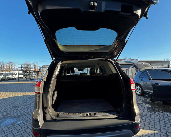 Серый Форд Куга, объемом двигателя 2 л и пробегом 227 тыс. км за 10200 $, фото 6 на Automoto.ua