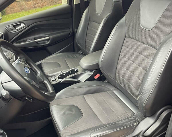 Серый Форд Куга, объемом двигателя 2 л и пробегом 209 тыс. км за 11700 $, фото 9 на Automoto.ua