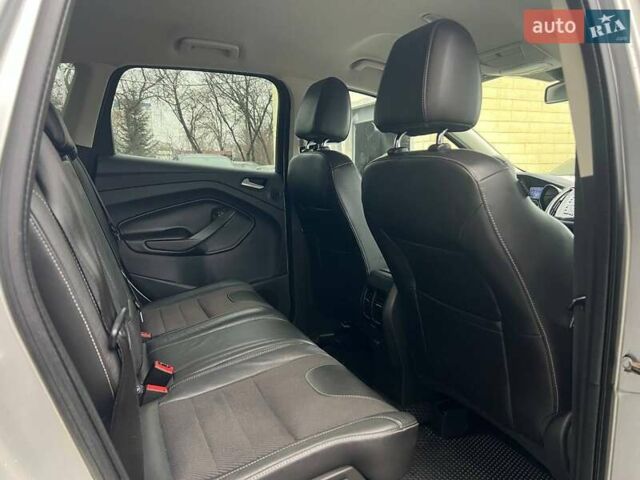 Серый Форд Куга, объемом двигателя 2 л и пробегом 216 тыс. км за 13500 $, фото 21 на Automoto.ua