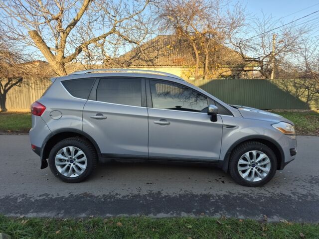 Серый Форд Куга, объемом двигателя 2 л и пробегом 185 тыс. км за 10999 $, фото 2 на Automoto.ua