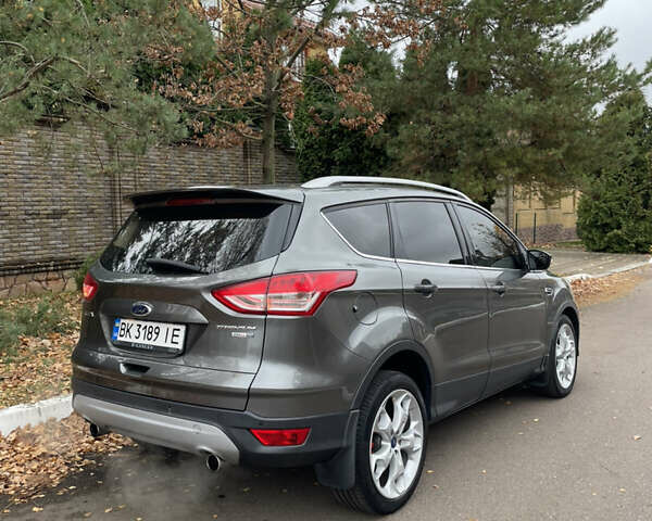 Серый Форд Куга, объемом двигателя 2 л и пробегом 209 тыс. км за 11700 $, фото 1 на Automoto.ua