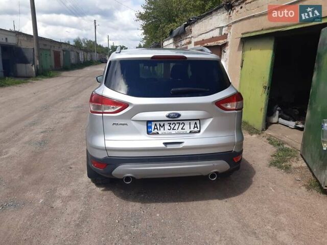 Серый Форд Куга, объемом двигателя 2 л и пробегом 230 тыс. км за 12100 $, фото 4 на Automoto.ua