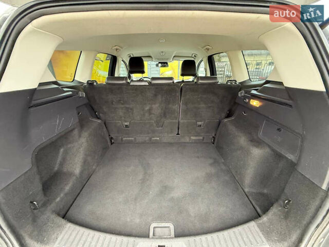 Сірий Форд Куга, об'ємом двигуна 2 л та пробігом 176 тис. км за 14500 $, фото 44 на Automoto.ua