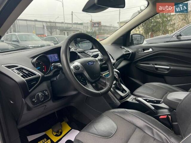 Серый Форд Куга, объемом двигателя 2 л и пробегом 216 тыс. км за 13500 $, фото 9 на Automoto.ua