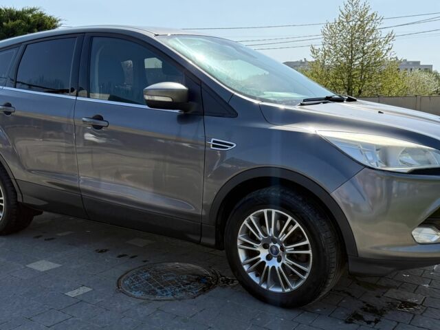 Серый Форд Куга, объемом двигателя 2 л и пробегом 278 тыс. км за 11900 $, фото 4 на Automoto.ua