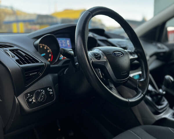 Серый Форд Куга, объемом двигателя 1.6 л и пробегом 187 тыс. км за 10599 $, фото 62 на Automoto.ua