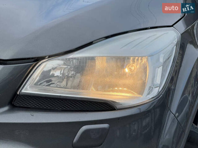 Сірий Форд Куга, об'ємом двигуна 2 л та пробігом 176 тис. км за 14500 $, фото 17 на Automoto.ua