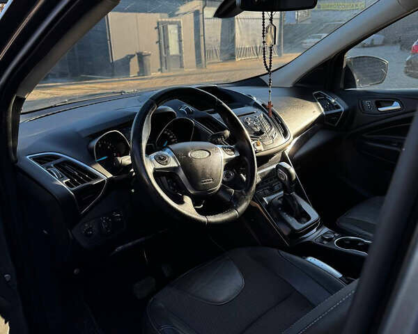 Серый Форд Куга, объемом двигателя 2 л и пробегом 227 тыс. км за 10200 $, фото 12 на Automoto.ua