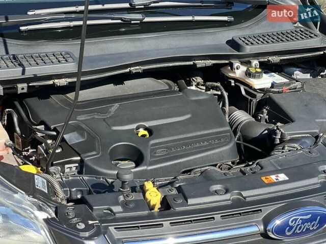 Серый Форд Куга, объемом двигателя 2 л и пробегом 84 тыс. км за 15000 $, фото 8 на Automoto.ua