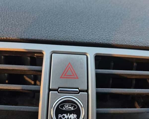 Сірий Форд Куга, об'ємом двигуна 2 л та пробігом 185 тис. км за 10500 $, фото 20 на Automoto.ua