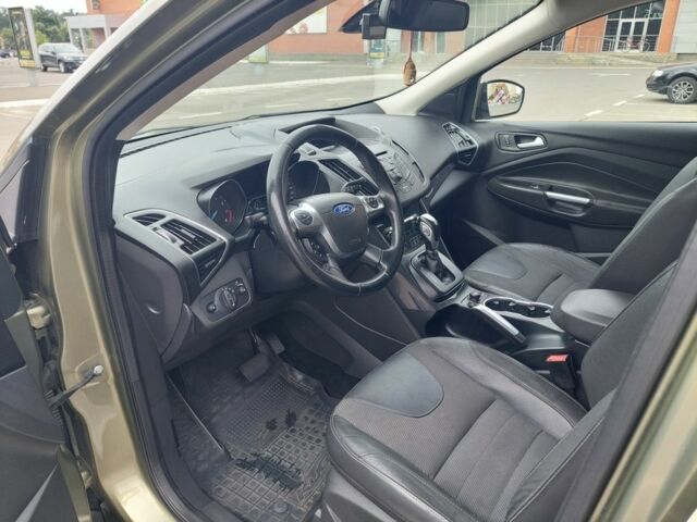 Серый Форд Куга, объемом двигателя 1.6 л и пробегом 176 тыс. км за 10500 $, фото 14 на Automoto.ua