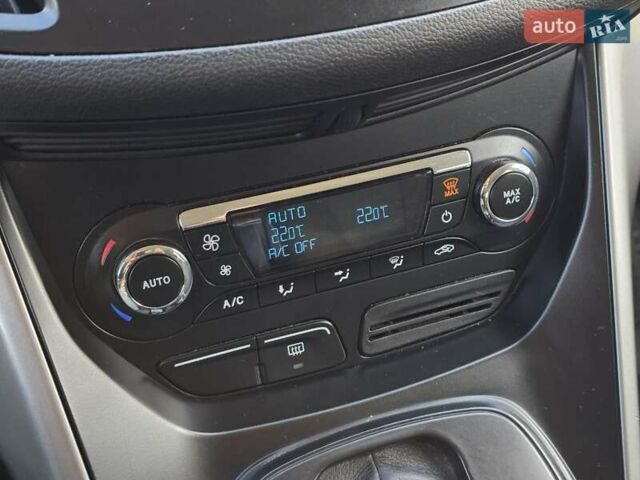 Форд Куга 2013 у Тернополі на Automoto.ua Сірий Форд Куга, об'ємом двигуна 2 л та пробігом 211 тис. км за 9999 $, фото 42 на Automoto.ua