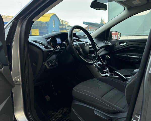 Серый Форд Куга, объемом двигателя 1.6 л и пробегом 187 тыс. км за 10599 $, фото 75 на Automoto.ua