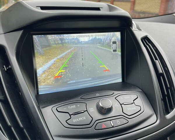 Серый Форд Куга, объемом двигателя 2 л и пробегом 209 тыс. км за 11700 $, фото 29 на Automoto.ua