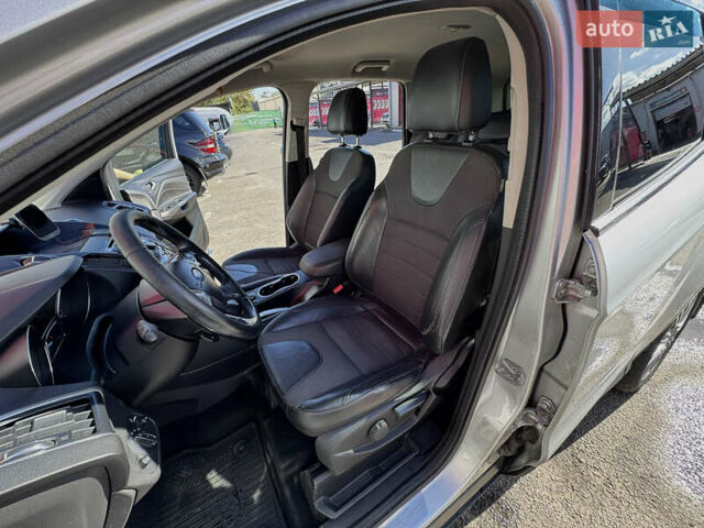 Форд Куга 2013 в Киеве на Automoto.ua Серый Форд Куга, объемом двигателя 2 л и пробегом 180 тыс. км за 13500 $, фото 11 на Automoto.ua