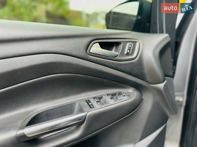 Серый Форд Куга, объемом двигателя 2 л и пробегом 187 тыс. км за 11500 $, фото 15 на Automoto.ua