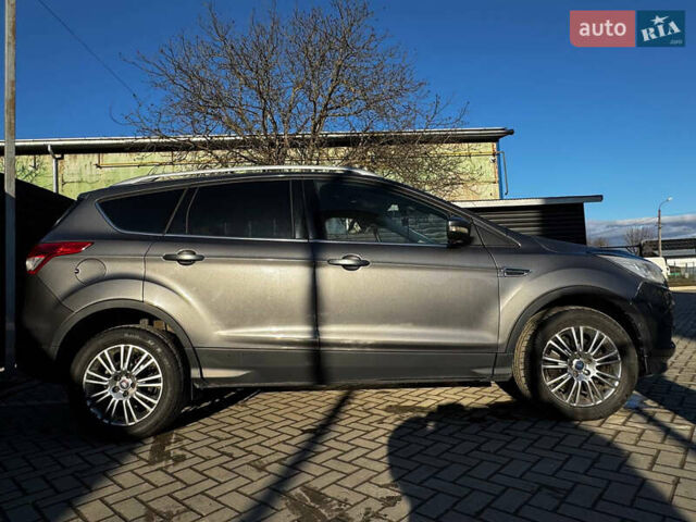 Серый Форд Куга, объемом двигателя 2 л и пробегом 227 тыс. км за 10200 $, фото 3 на Automoto.ua