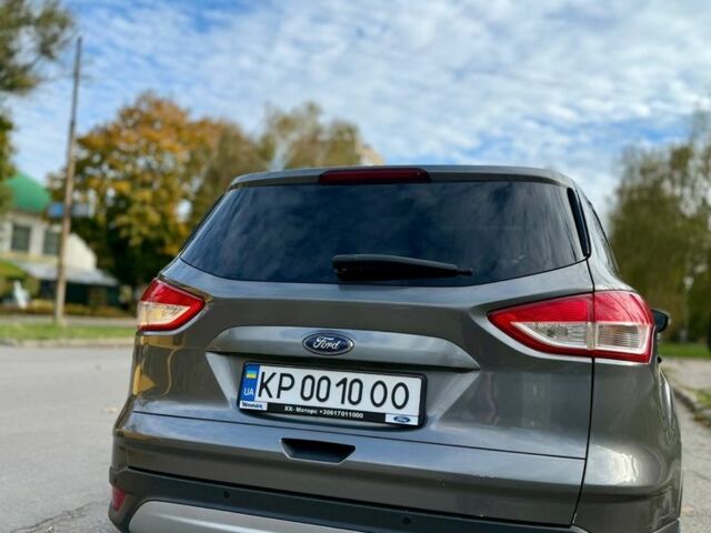 Форд Куга 2013 в Запорожье на Automoto.ua Серый Форд Куга, объемом двигателя 2 л и пробегом 248 тыс. км за 11200 $, фото 6 на Automoto.ua