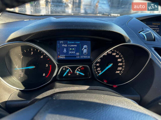 Серый Форд Куга, объемом двигателя 2 л и пробегом 227 тыс. км за 10200 $, фото 13 на Automoto.ua