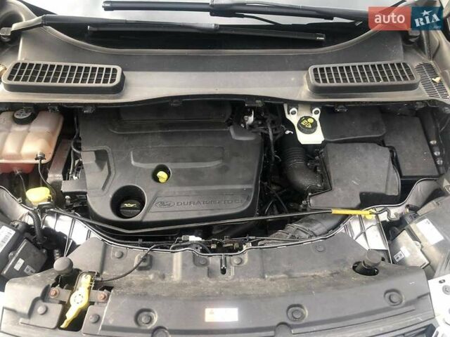 Форд Куга 2013 в Луцке на Automoto.ua Серый Форд Куга, объемом двигателя 2 л и пробегом 201 тыс. км за 14500 $, фото 15 на Automoto.ua