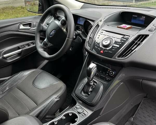 Серый Форд Куга, объемом двигателя 2 л и пробегом 190 тыс. км за 12200 $, фото 27 на Automoto.ua