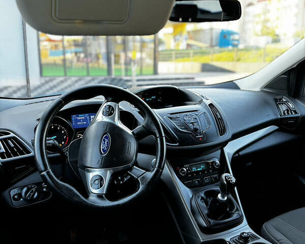 Сірий Форд Куга, об'ємом двигуна 1.6 л та пробігом 179 тис. км за 10950 $, фото 42 на Automoto.ua