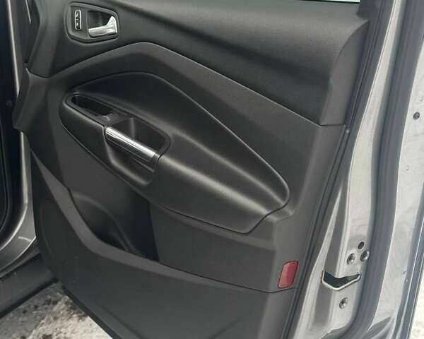 Серый Форд Куга, объемом двигателя 2 л и пробегом 155 тыс. км за 15500 $, фото 10 на Automoto.ua