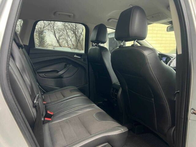 Сірий Форд Куга, об'ємом двигуна 2 л та пробігом 216 тис. км за 13500 $, фото 21 на Automoto.ua