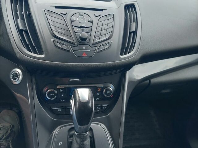 Серый Форд Куга, объемом двигателя 1.6 л и пробегом 176 тыс. км за 10500 $, фото 12 на Automoto.ua