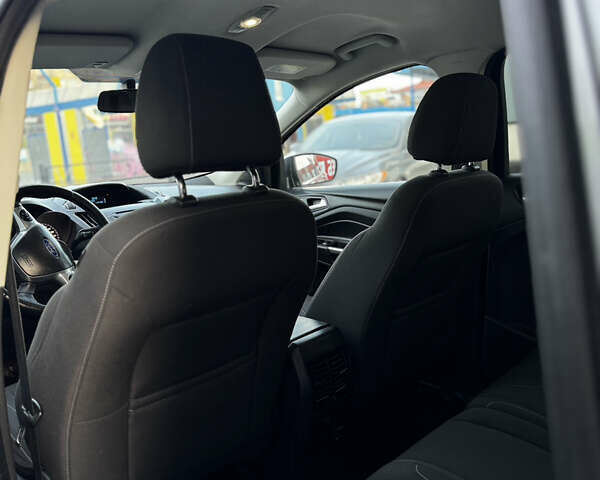 Серый Форд Куга, объемом двигателя 1.6 л и пробегом 187 тыс. км за 10599 $, фото 78 на Automoto.ua